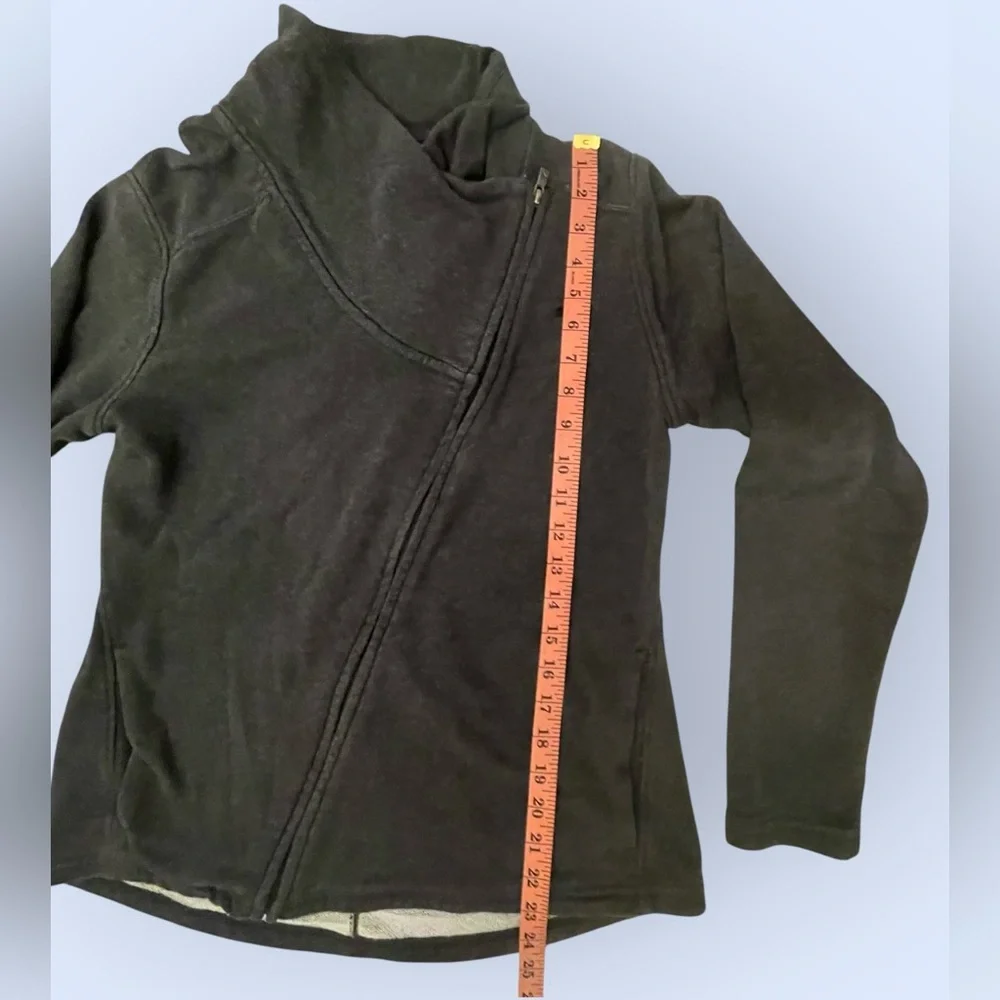 Puma Jacket - Picture 2 of 9